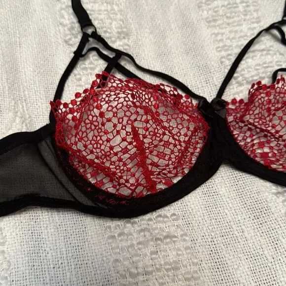 ASOS Bralette Red and Black Lace - Picture 4 of 6